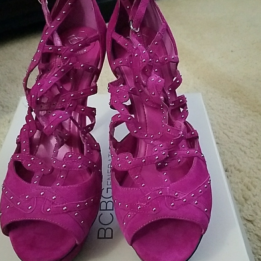 BCBG suede dark pink heels